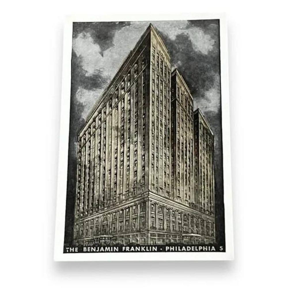 Postcard The Benjamin Franklin Hotel Philadelphia Pennsylvania White Border C131